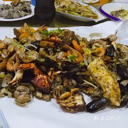 吃瓜吃手抓海鲜